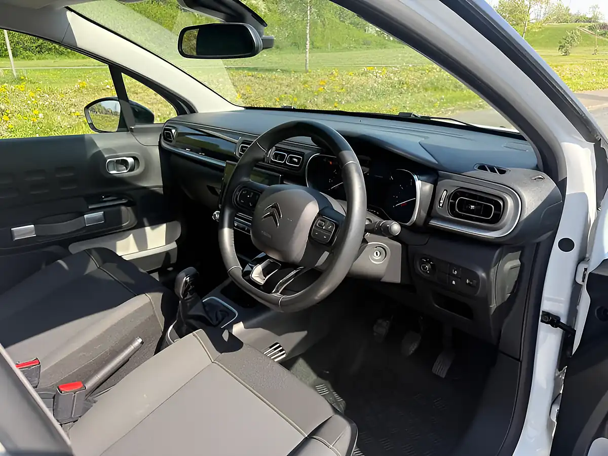 Used 2019 Citroen C3 Flair White - Interior and Exterior details 16