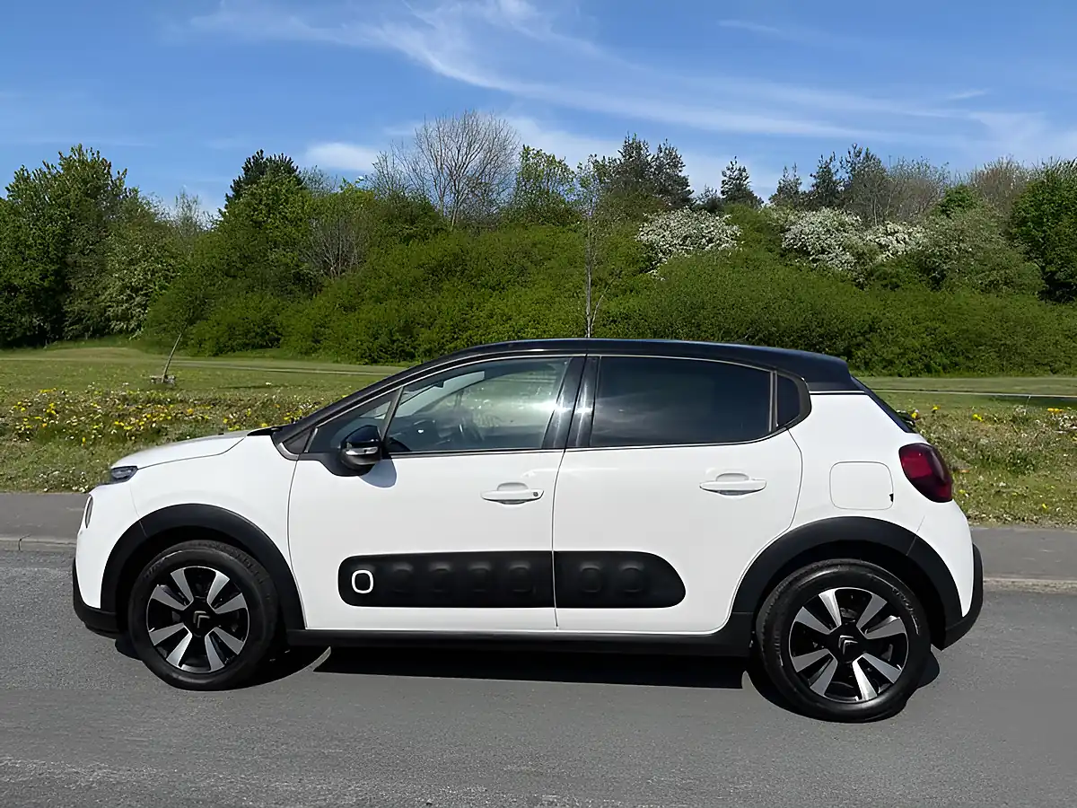 Used 2019 Citroen C3 Flair White - Interior and Exterior details 4