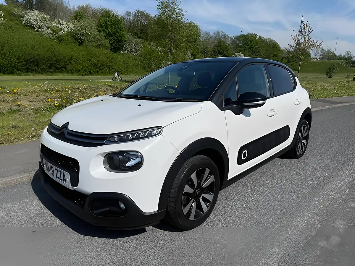 Used 2019 Citroen C3 Flair White - Interior and Exterior details 5