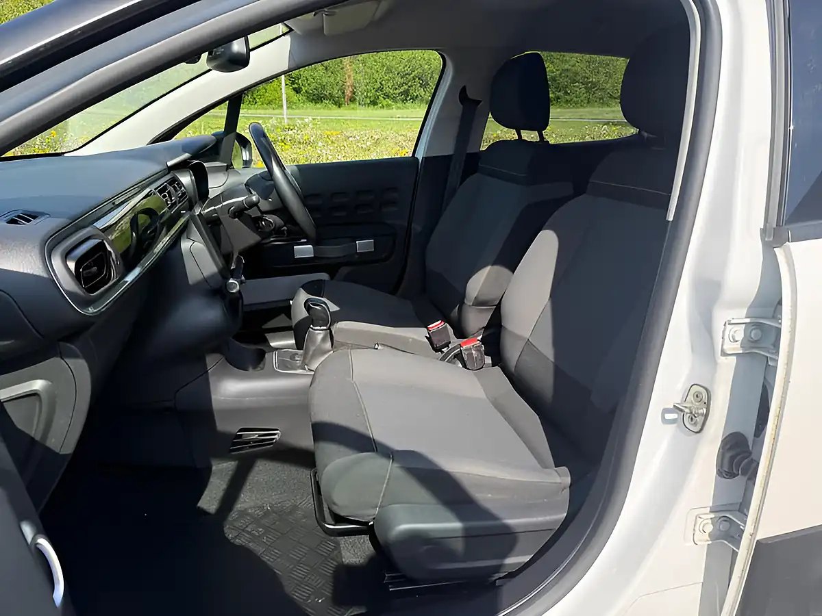 Used 2019 Citroen C3 Flair White - Interior and Exterior details 8