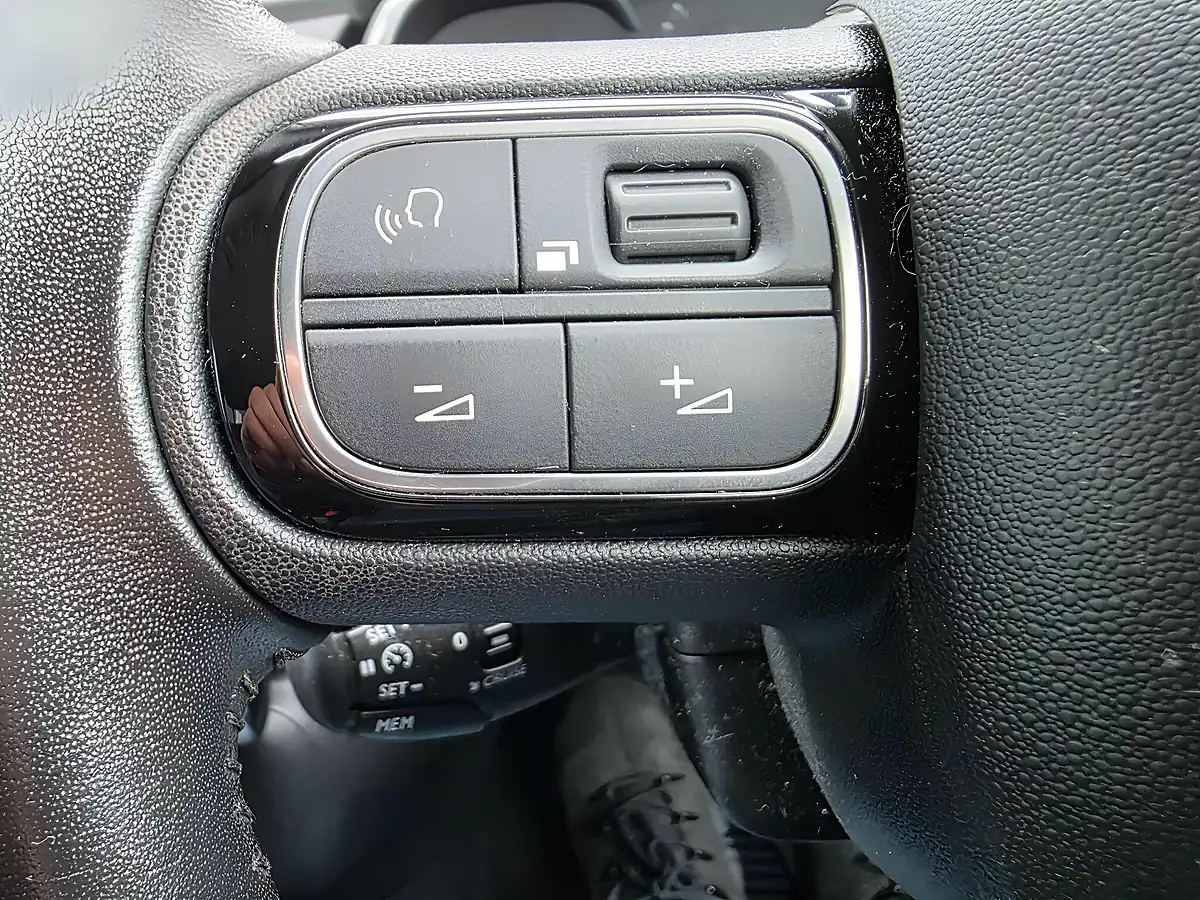 Used 2019 Citroen C3 Flair White - Interior and Exterior details 14