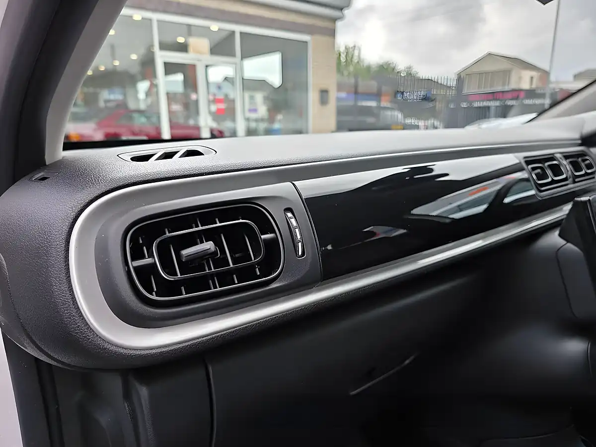 Used 2019 Citroen C3 Flair White - Interior and Exterior details 19