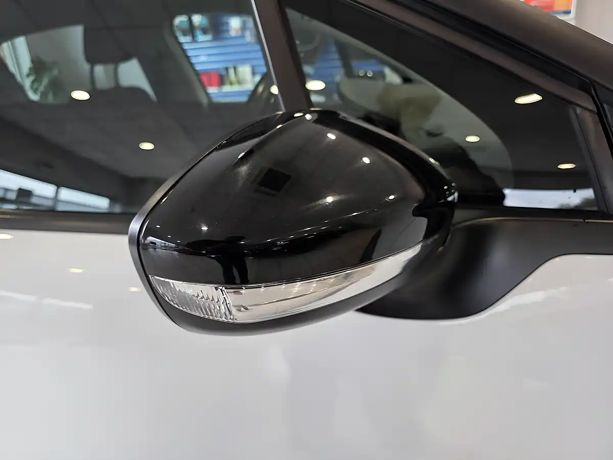 Used 2019 Citroen C3 Flair White - Interior and Exterior details 20