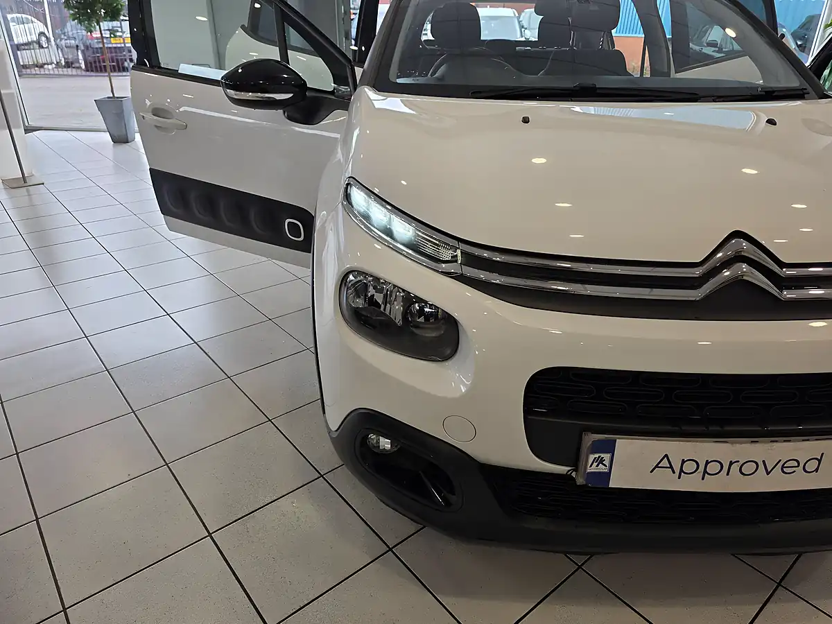 Used 2019 Citroen C3 Flair White - Interior and Exterior details 6