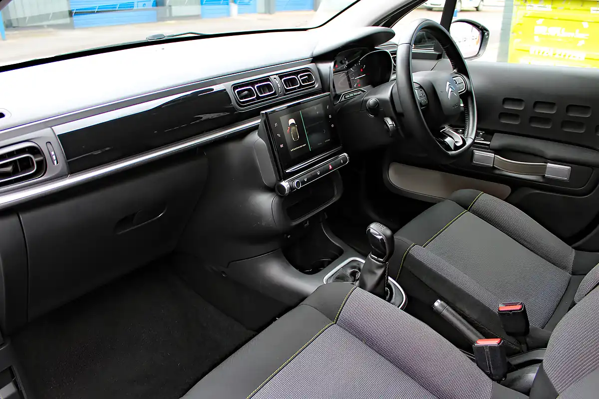 Used 2019 Citroen C3 Flair White - Interior and Exterior details 14