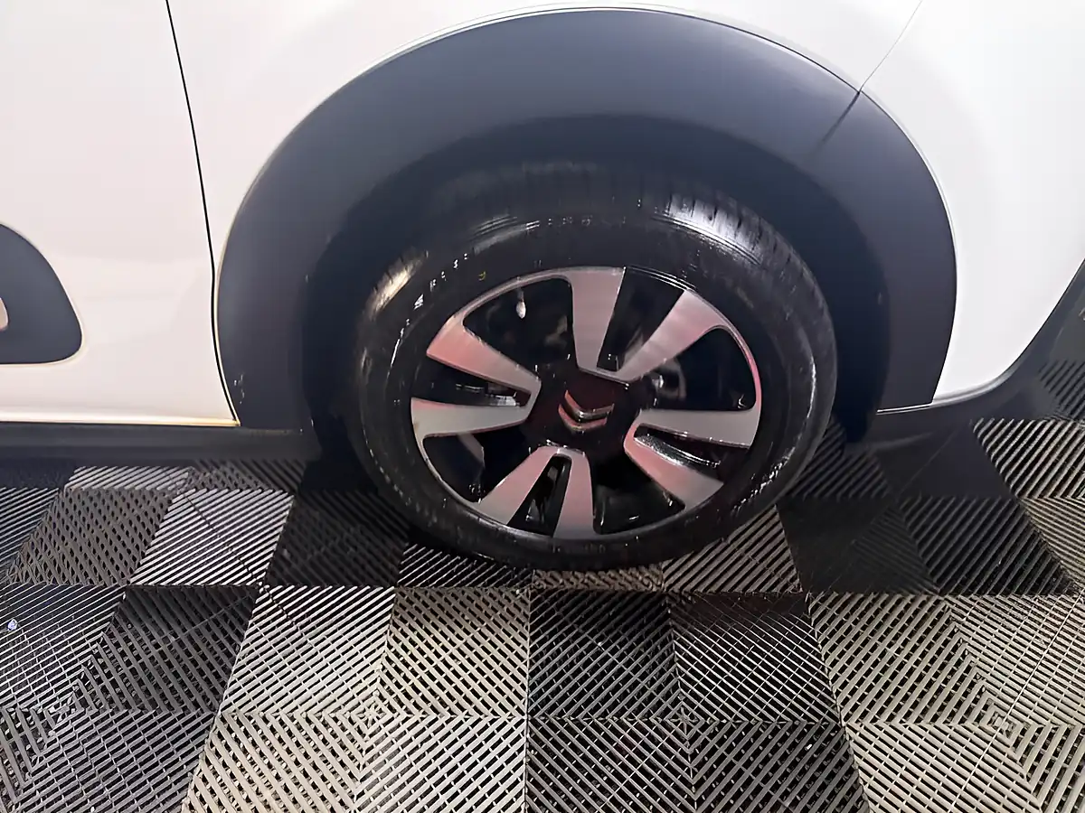Used 2019 Citroen C3 Origins White - Interior and Exterior details 6