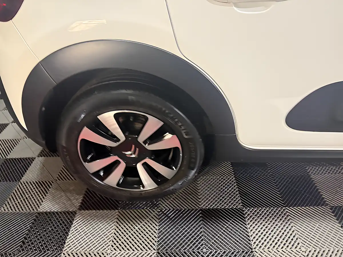 Used 2019 Citroen C3 Origins White - Interior and Exterior details 7