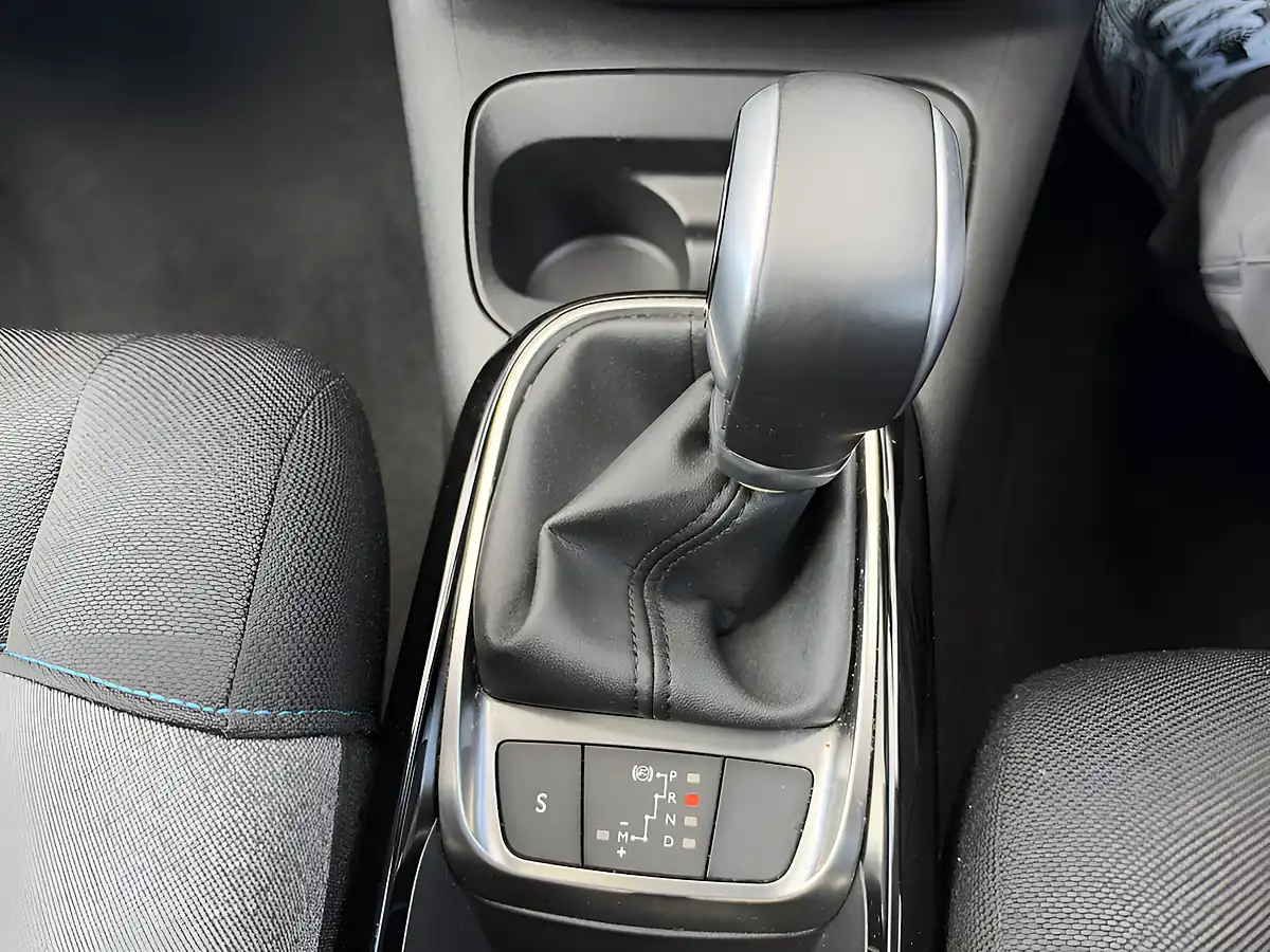 Used 2019 Citroen C4 Cactus Flair Blue - Interior and Exterior details 4