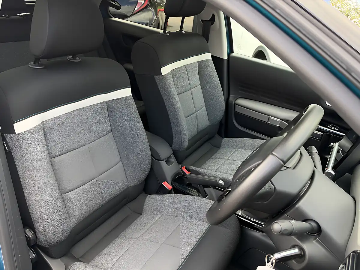 Used 2019 Citroen C4 Cactus Flair Blue - Interior and Exterior details 5