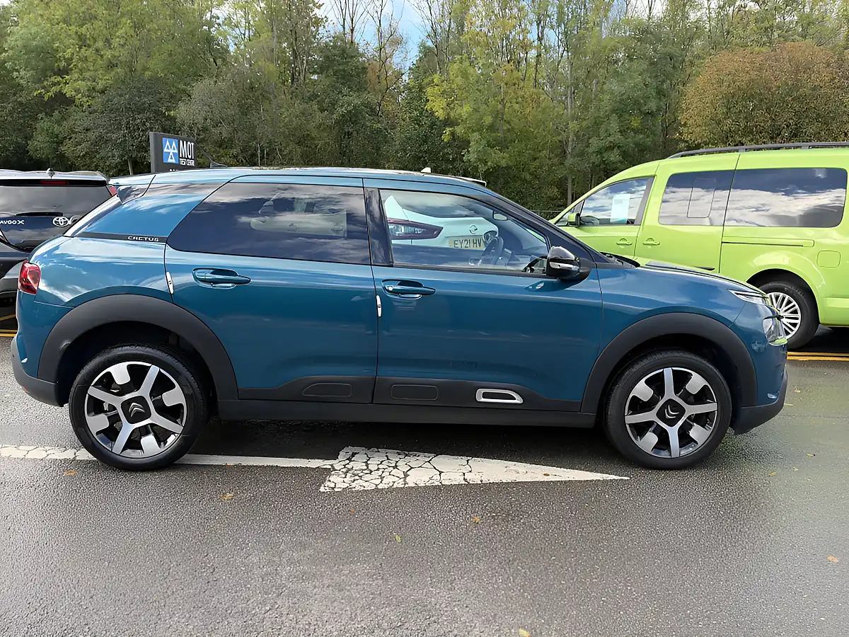 Used 2019 Citroen C4 Cactus Flair Blue - Interior and Exterior details 6