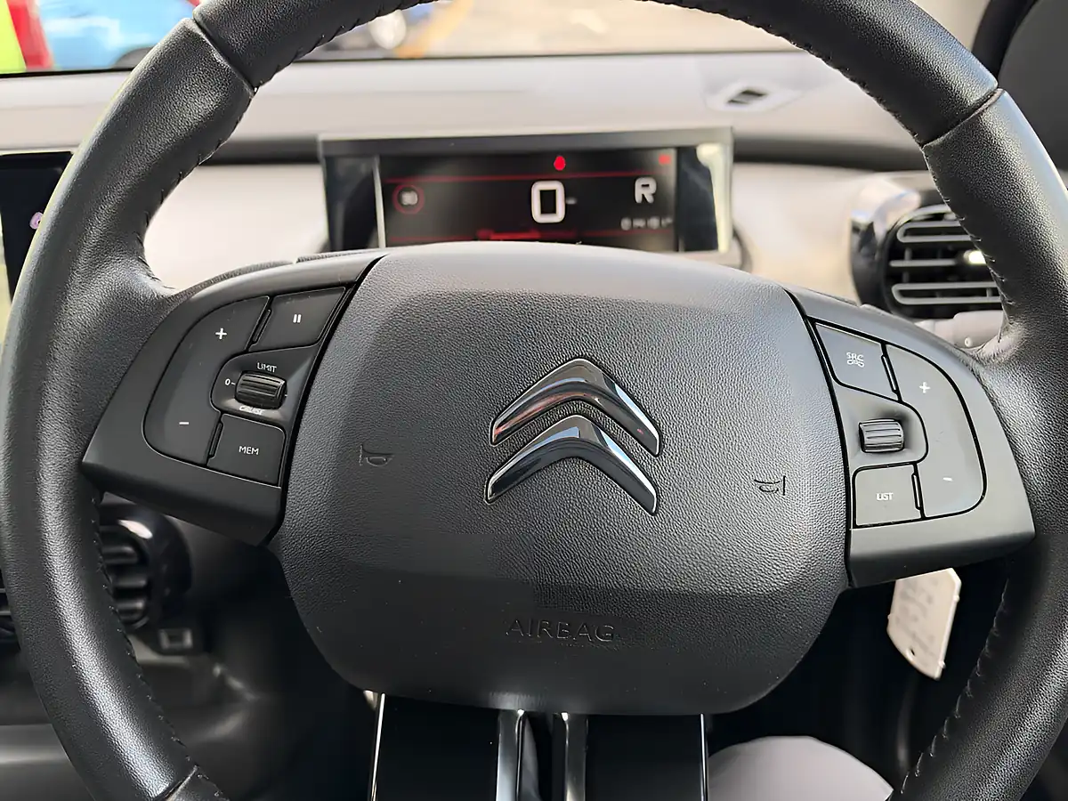 Used 2019 Citroen C4 Cactus Flair Blue - Interior and Exterior details 8