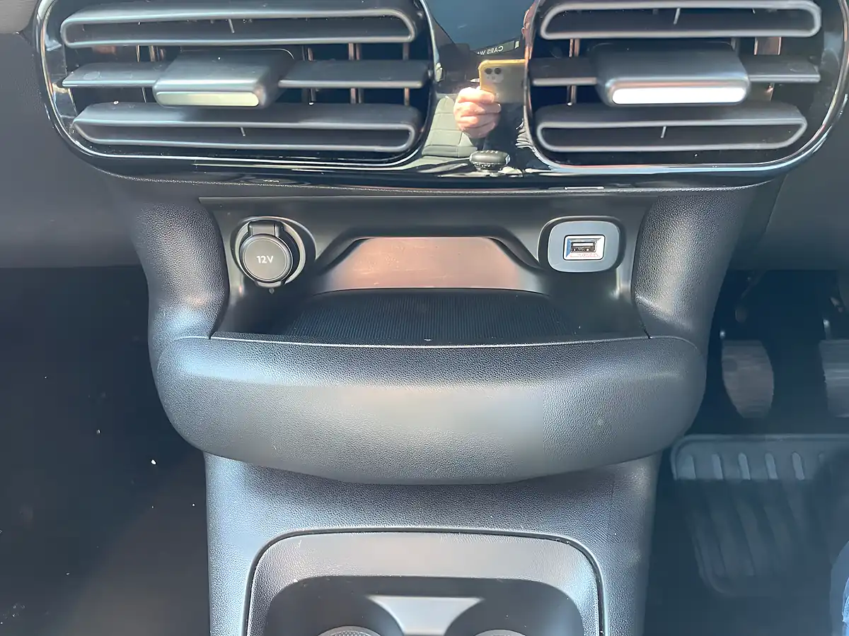 Used 2019 Citroen C4 Cactus Flair Grey - Interior and Exterior details 14