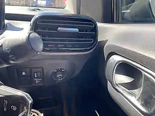 Used 2019 Citroen C4 Cactus Flair Grey - Interior and Exterior details 19