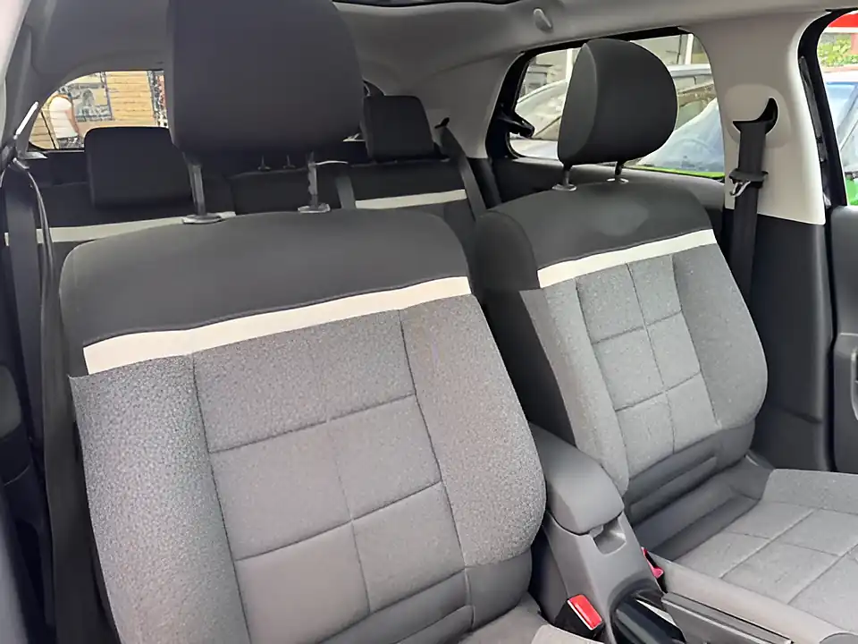 Used 2019 Citroen C4 Cactus Flair S/S Purple - Interior and Exterior details 9