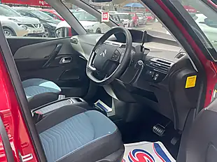 Used 2019 Citroen C4 Spacetourer Feel Red - Interior and Exterior details 10