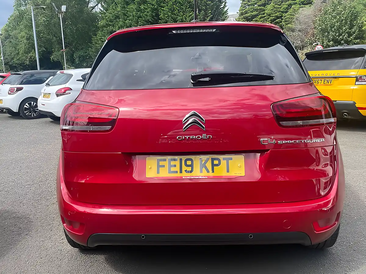 Used 2019 Citroen C4 Spacetourer Feel Red - Interior and Exterior details 5