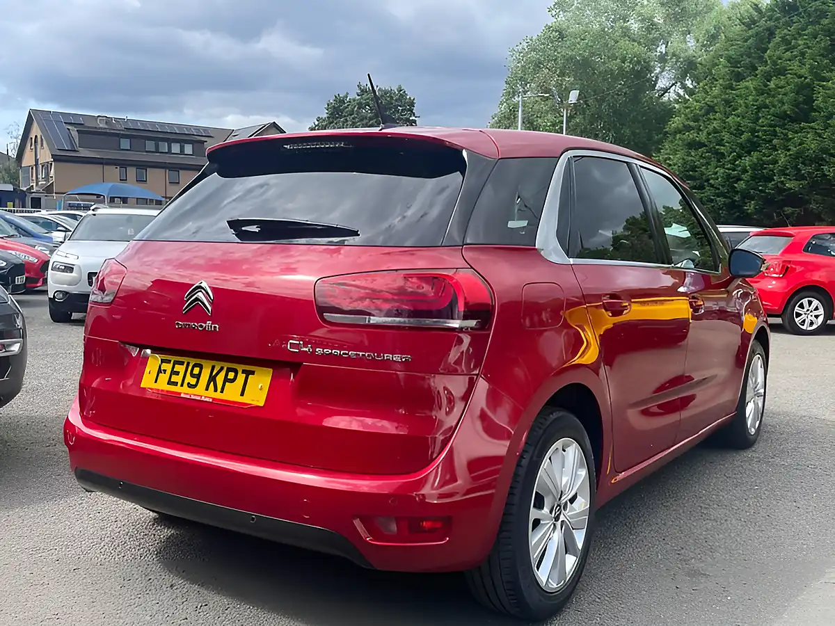 Used 2019 Citroen C4 Spacetourer Feel Red - Interior and Exterior details 6
