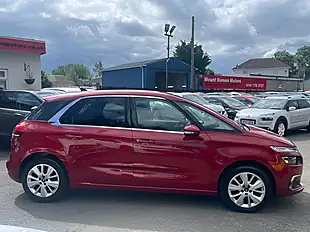 Used 2019 Citroen C4 Spacetourer Feel Red - Interior and Exterior details 7