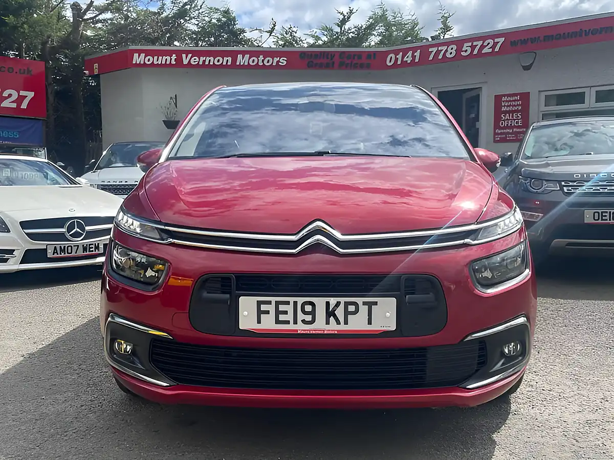 Used 2019 Citroen C4 Spacetourer Feel Red - Interior and Exterior details 9