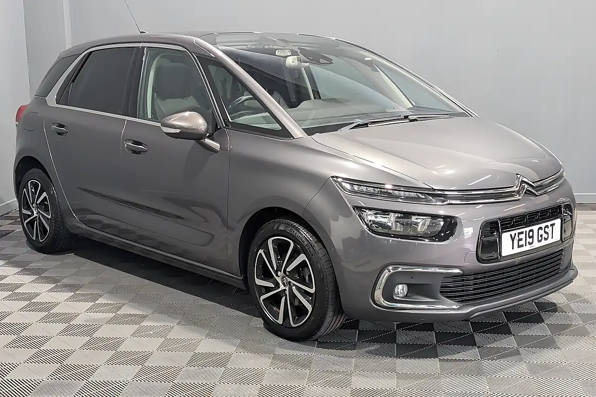 Used 2019 Citroen C4 Spacetourer Flair Grey - Interior and Exterior details 3