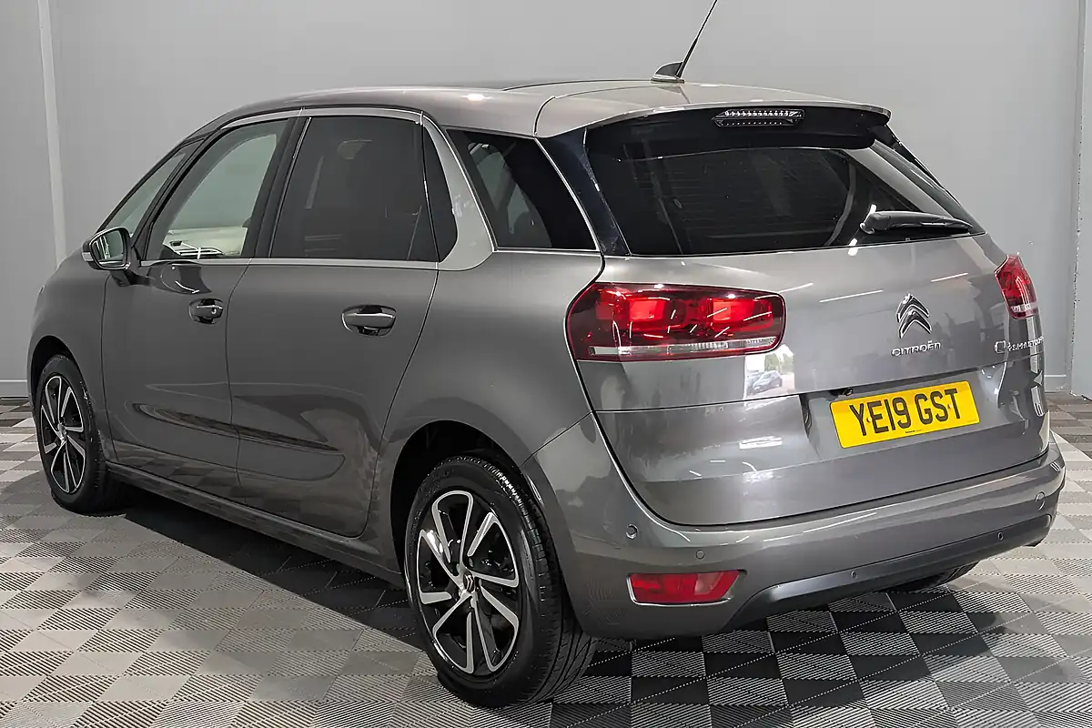 Used 2019 Citroen C4 Spacetourer Flair Grey - Interior and Exterior details 6