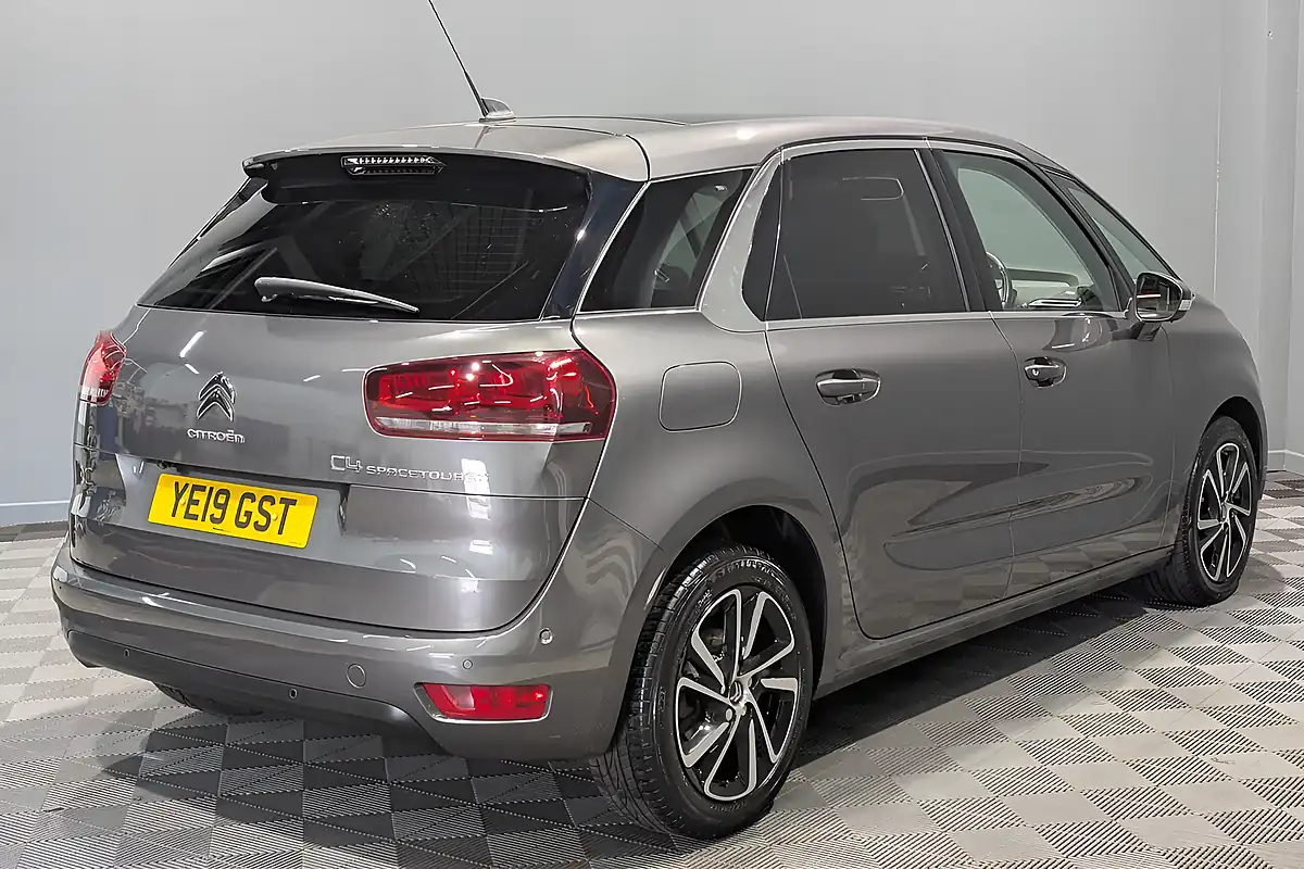 Used 2019 Citroen C4 Spacetourer Flair Grey - Interior and Exterior details 8