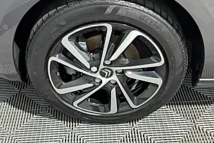 Used 2019 Citroen C4 Spacetourer Flair Grey - Interior and Exterior details 9