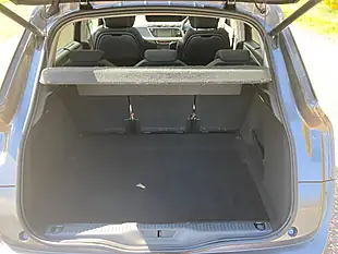 Used 2019 Citroen C4 Spacetourer Flair Grey - Interior and Exterior details 10
