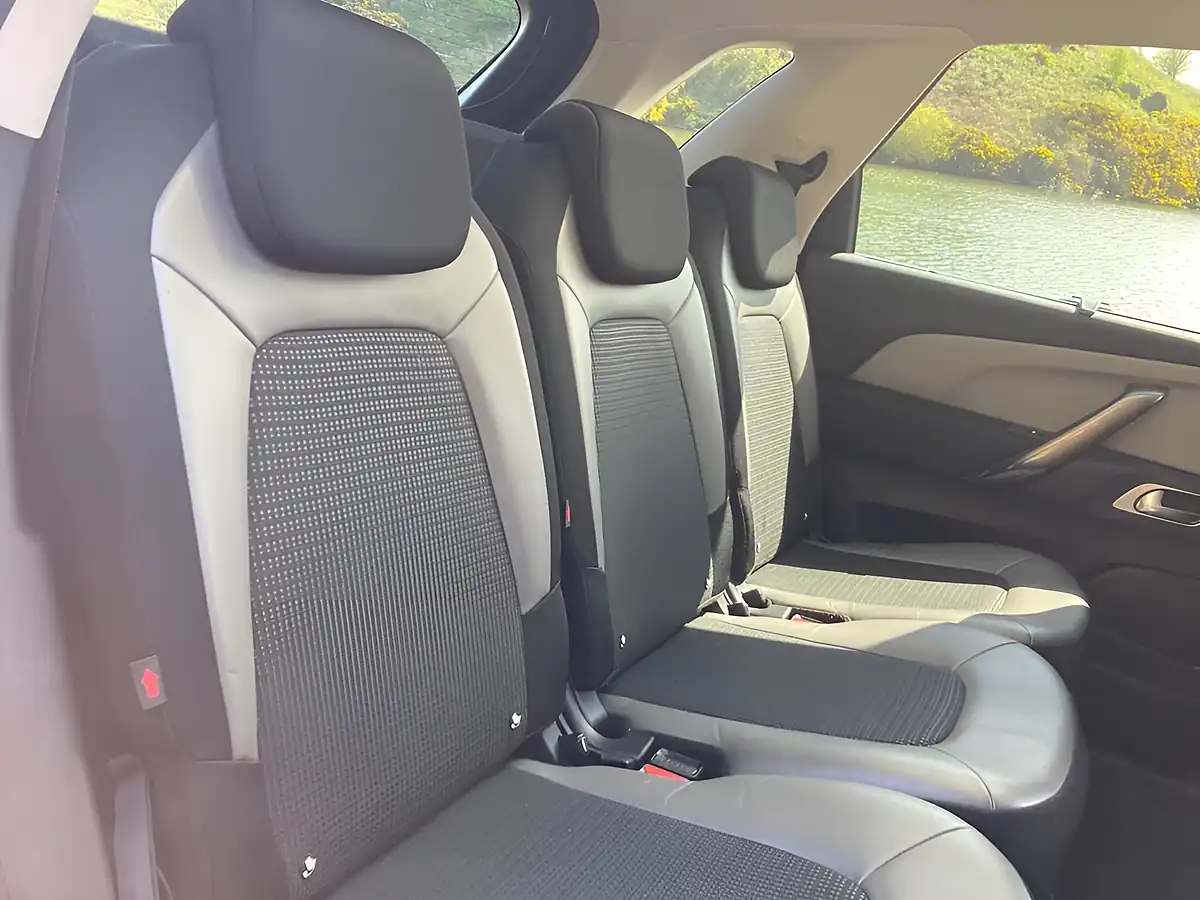 Used 2019 Citroen C4 Spacetourer Flair Grey - Interior and Exterior details 13