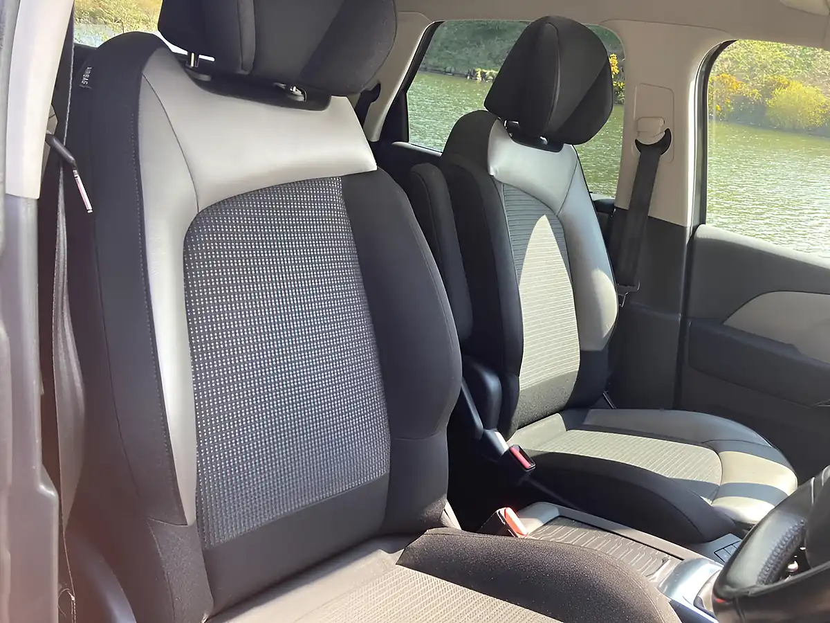 Used 2019 Citroen C4 Spacetourer Flair Grey - Interior and Exterior details 14