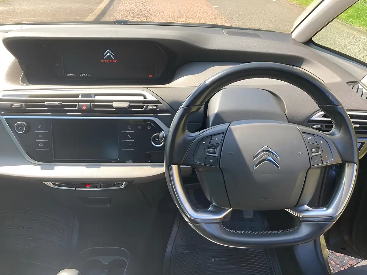Used 2019 Citroen C4 Spacetourer Flair Grey - Interior and Exterior details 15
