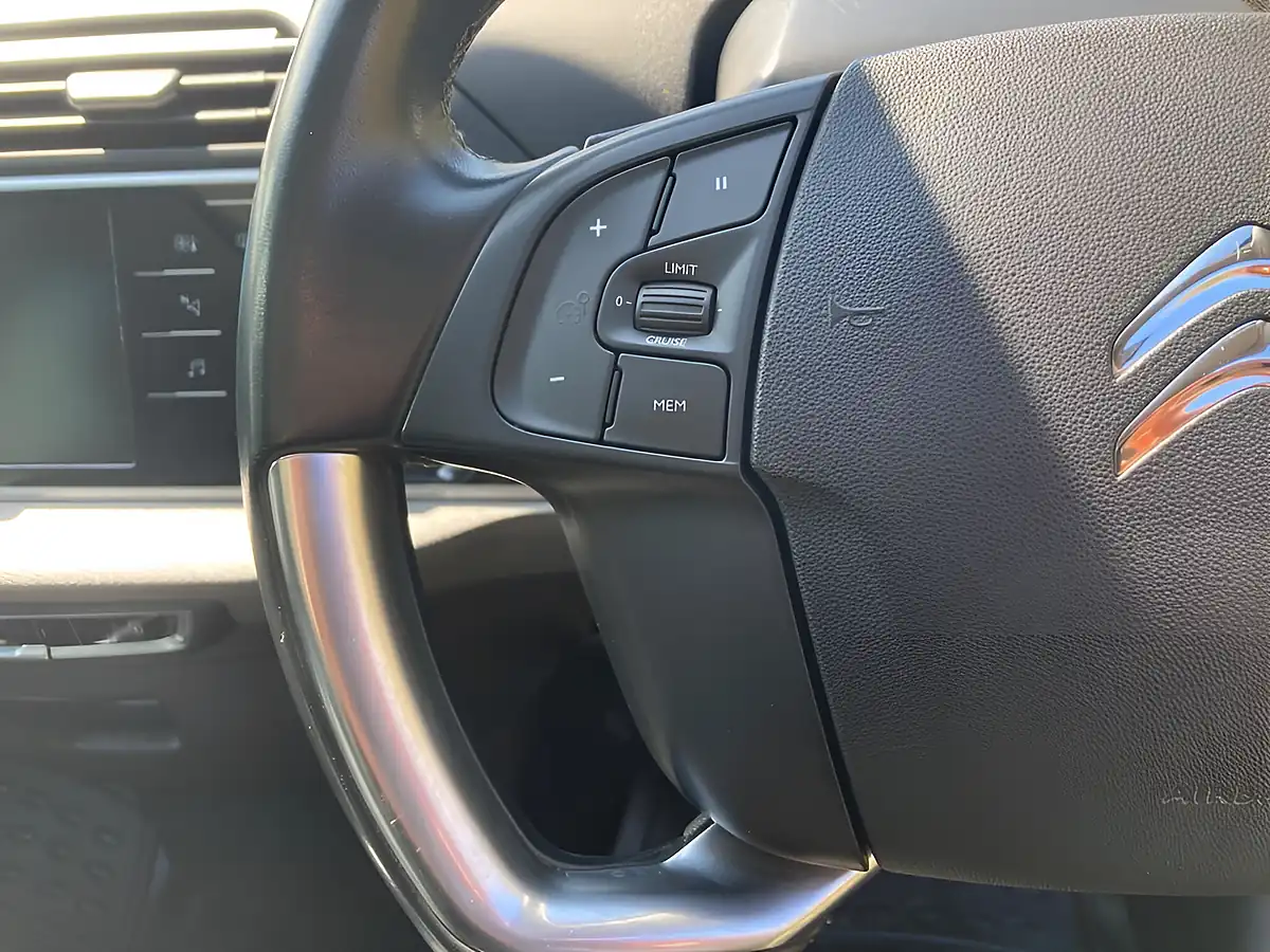 Used 2019 Citroen C4 Spacetourer Flair Grey - Interior and Exterior details 17