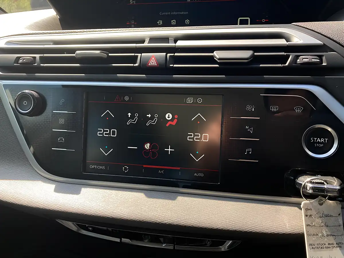 Used 2019 Citroen C4 Spacetourer Flair Grey - Interior and Exterior details 20