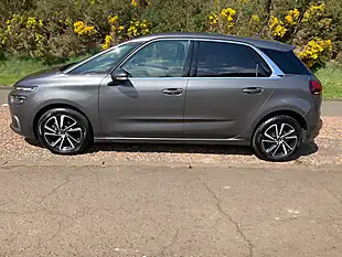 Used 2019 Citroen C4 Spacetourer Flair Grey - Interior and Exterior details 5