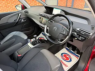 Used 2019 Citroen C4 Spacetourer Flair Red - Interior and Exterior details 15