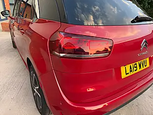 Used 2019 Citroen C4 Spacetourer Flair Red - Interior and Exterior details 16