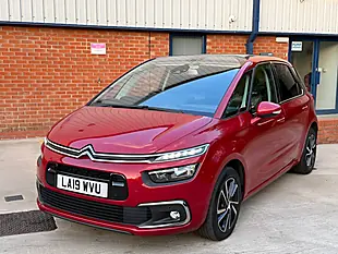 Used 2019 Citroen C4 Spacetourer Flair Red - Interior and Exterior details 19