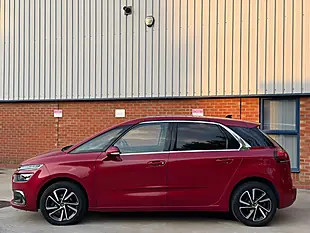 Used 2019 Citroen C4 Spacetourer Flair Red - Interior and Exterior details 2