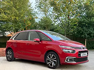 Used 2019 Citroen C4 Spacetourer Flair Red - Interior and Exterior details 20