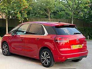 Used 2019 Citroen C4 Spacetourer Flair Red - Interior and Exterior details 3