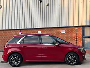 Used 2019 Citroen C4 Spacetourer Flair Red - Interior and Exterior details 6