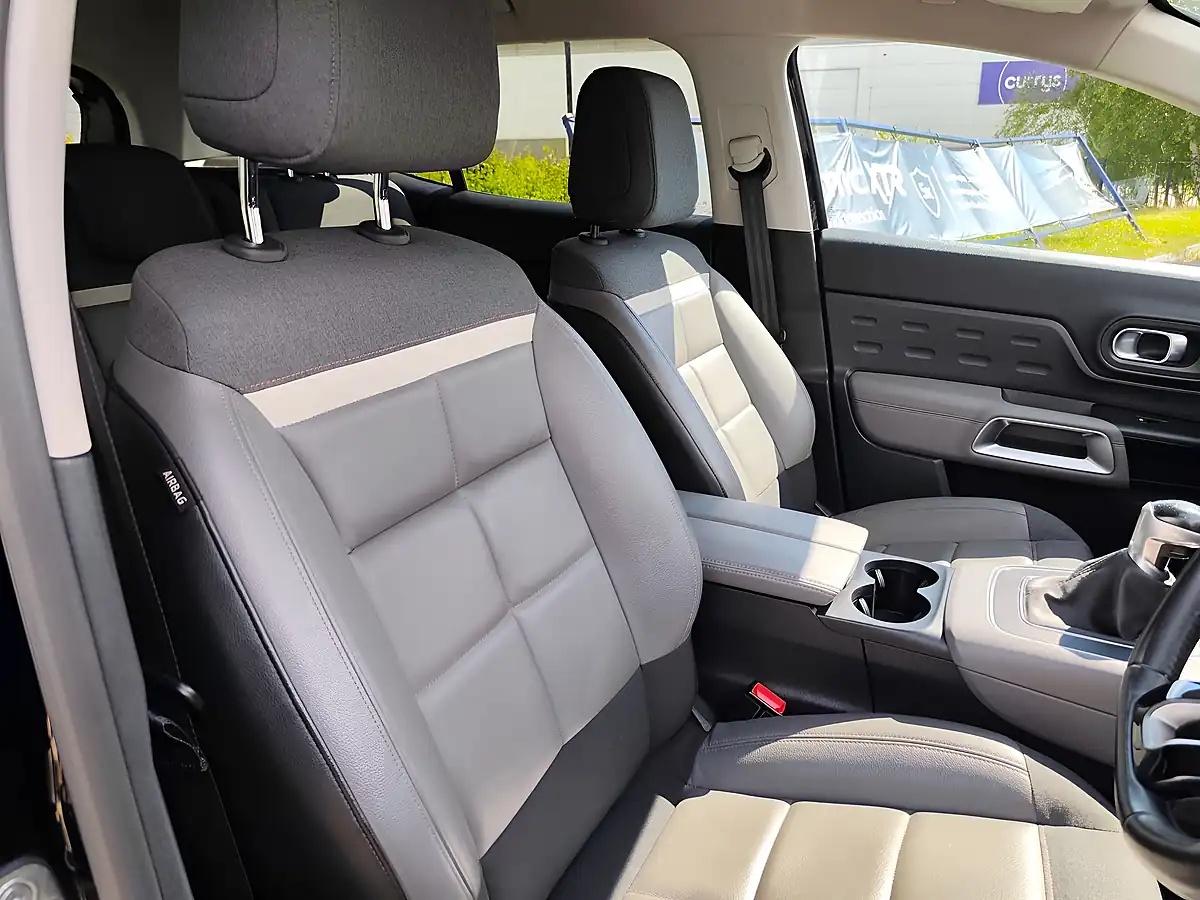 Used 2019 Citroen C5 Aircross Flair Blue Black - Interior and Exterior details 11
