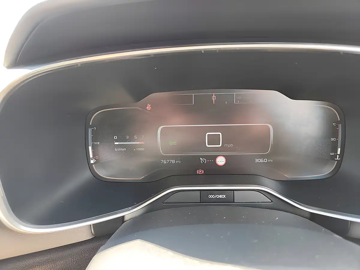 Used 2019 Citroen C5 Aircross Flair Blue Black - Interior and Exterior details 15