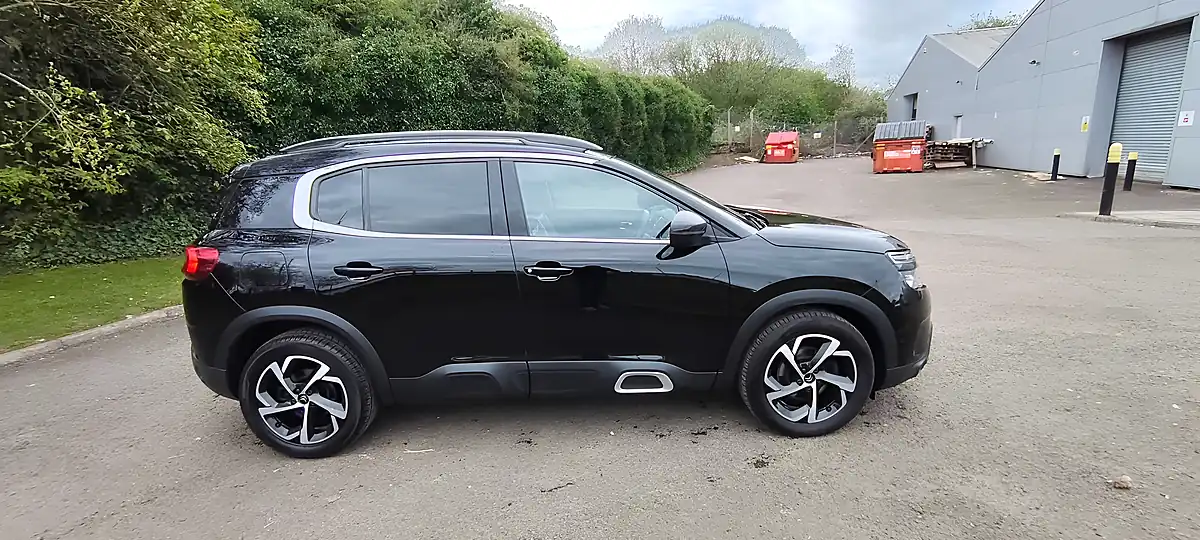 Used 2019 Citroen C5 Aircross Flair Blue Black - Interior and Exterior details 6