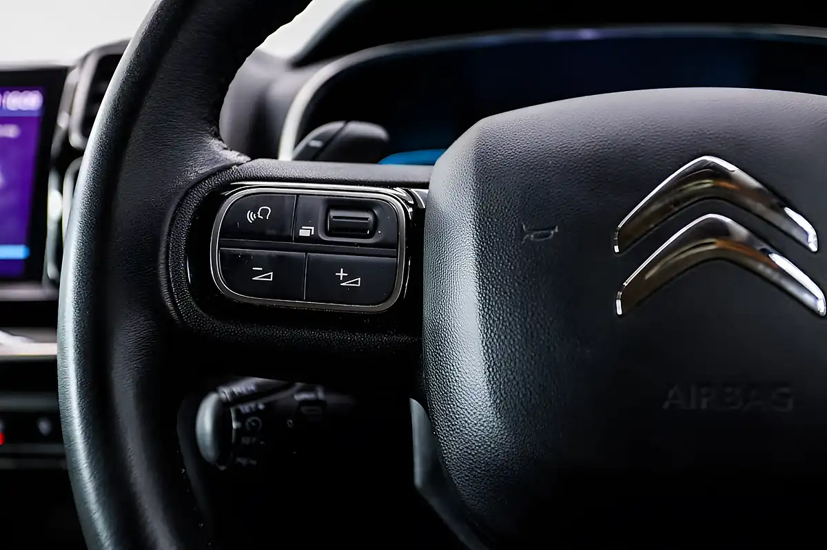 Used 2019 Citroen C5 Aircross Flair Blue - Interior and Exterior details 16