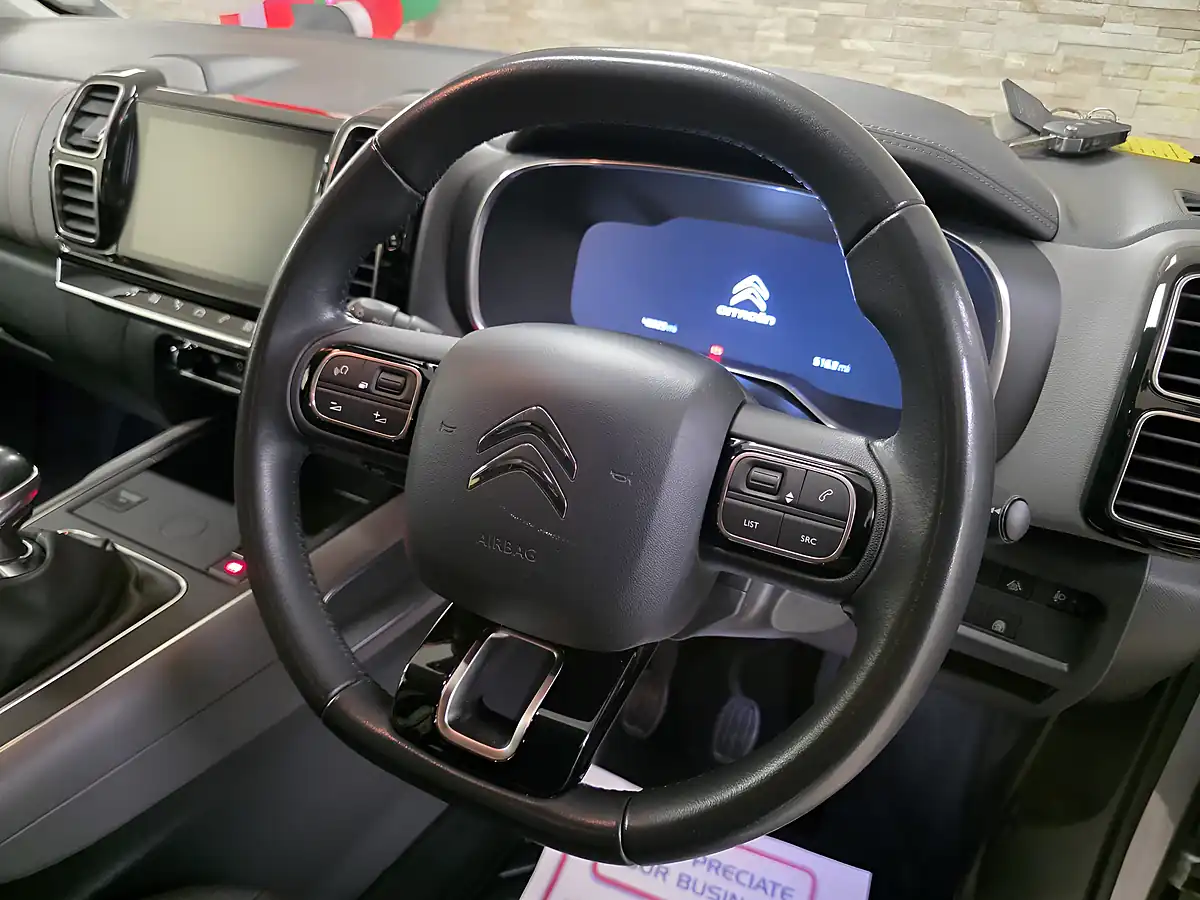 Used 2019 Citroen C5 Aircross Flair Grey - Interior and Exterior details 5
