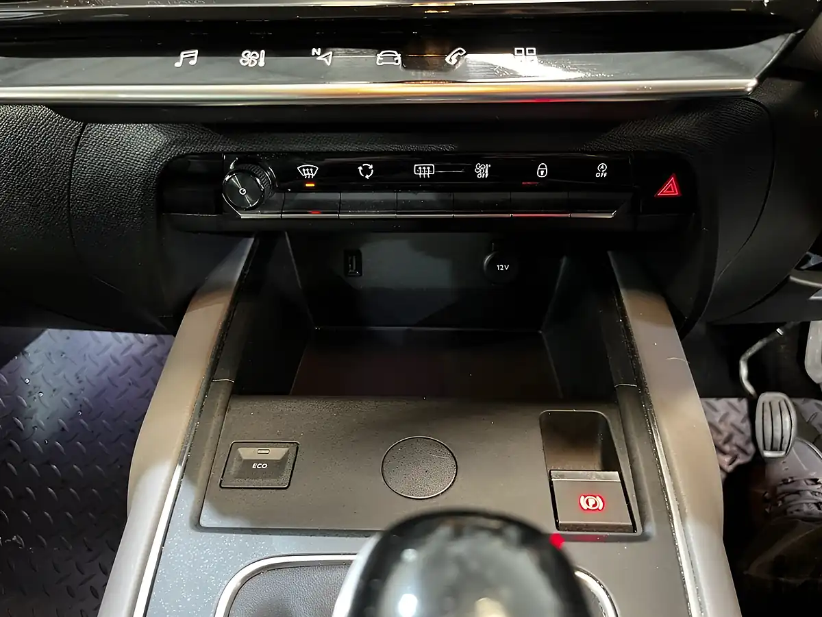 Used 2019 Citroen C5 Aircross Flair Grey - Interior and Exterior details 15