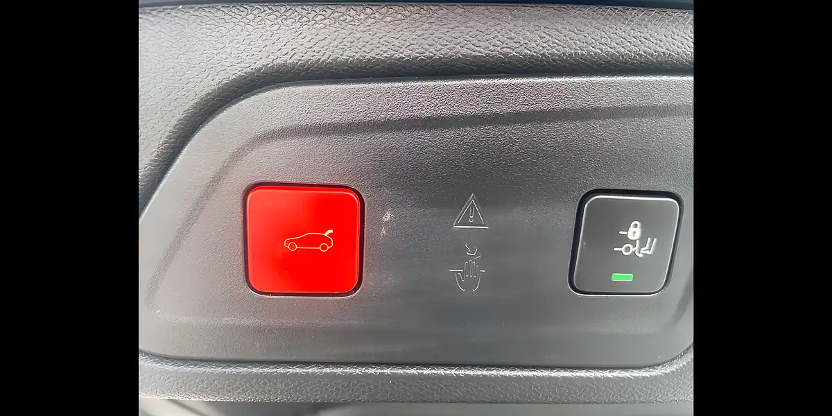 Used 2019 Citroen C5 Aircross Flair Plus Black - Interior and Exterior details 12