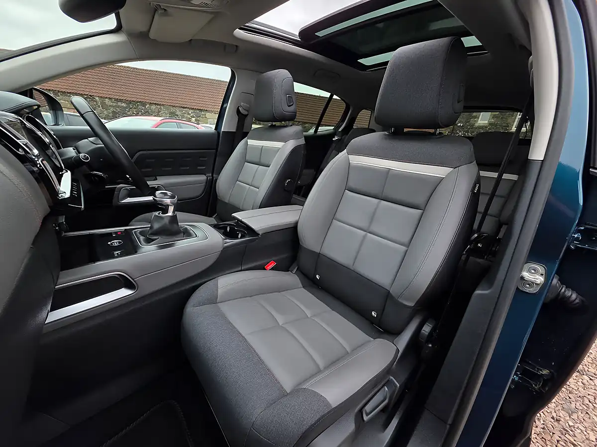 Used 2019 Citroen C5 Aircross Flair Plus Emerald Crystal Metallic - Interior and Exterior details 10