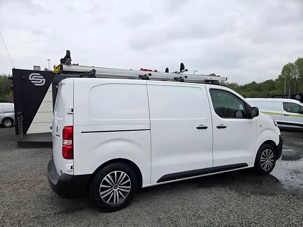 Used 2019 Citroen Dispatch 1000 X M White - Interior and Exterior details 4
